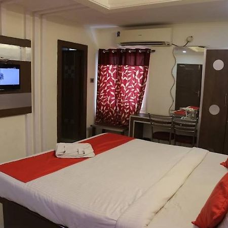 Padmavathi Family Guest House Visakhapatnam Dış mekan fotoğraf