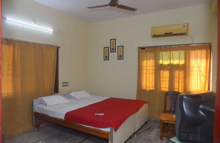 Padmavathi Family Guest House Visakhapatnam Dış mekan fotoğraf